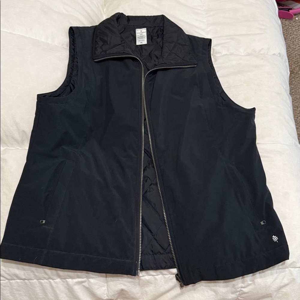 Reversible Black Vest Royal Robbins NWOT XL